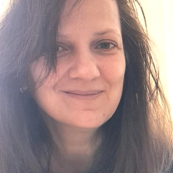 Élő Magdolna Éva       műterem címe: 1165 Budapest, Újszász utca 47. : https://www.instagr