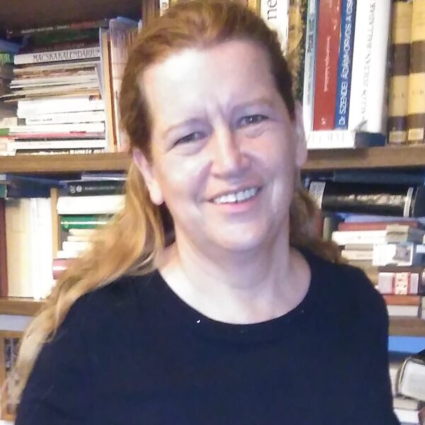 Kis Ildikó  kisildiko5@gmail.com