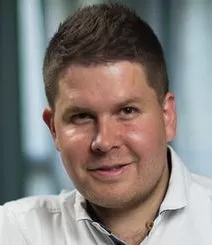 Baráz Ádám zongoraművész és zeneszerző   https://adambaraz.hu/